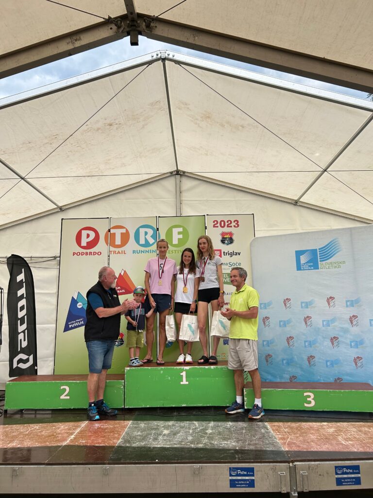 KLARA LJUBI BRONASTA NA PRVENSTVU SLOVENIJE V GORSKEM TEKU