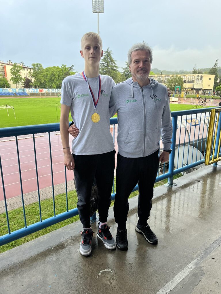 NA OFEM TJAŽ BARTOLJ DJAIP IN KARLA JERIČ