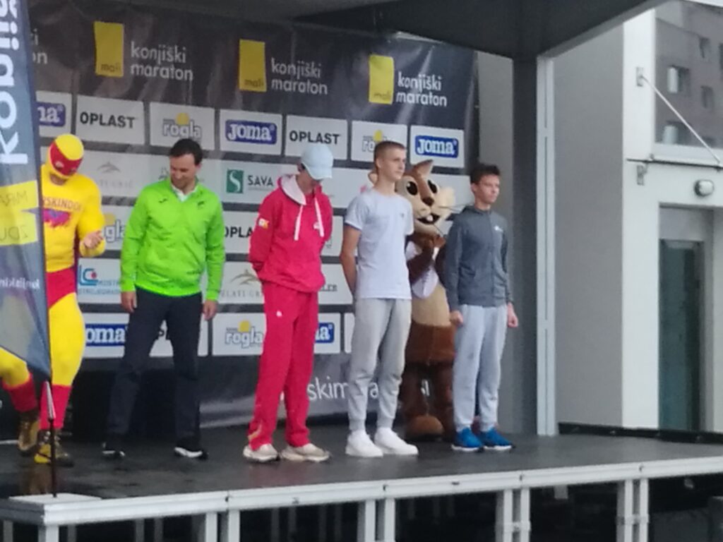 PRVENSTVO SLOVENIJE V CESTNEM TEKU ZMAGALA KOBE IN DJAIP BARTOLJ